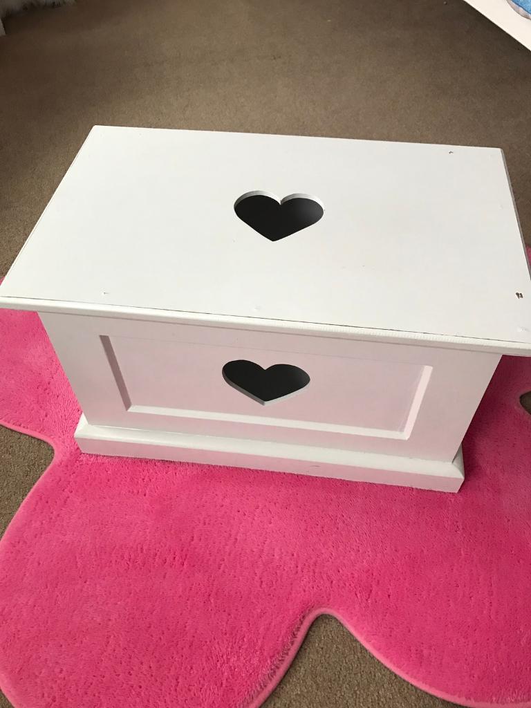 small white toy box